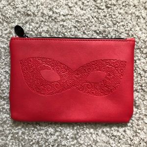 Small travel makeup case